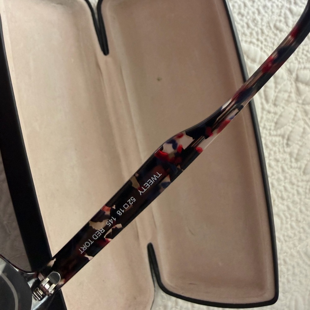 Tweety Red Tort Frames - Picture 7 of 8